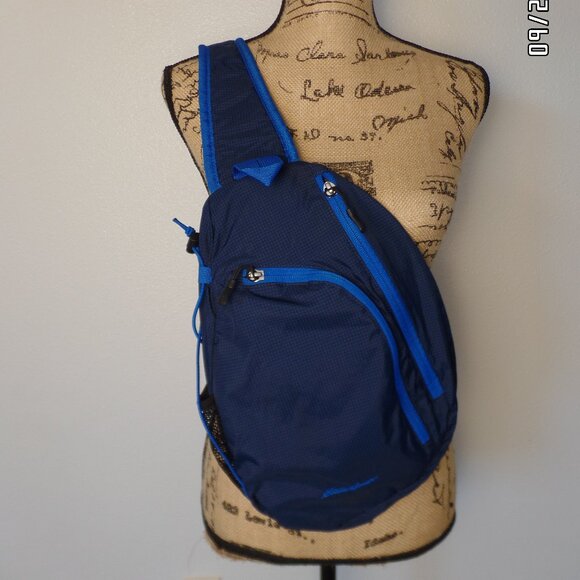 Eddie Bauer Sling Pack Excellent Unused Condition Phone Holder Several Pockets - Picture 1 of 15